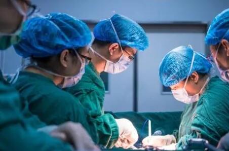 明年開始，這兩個行業是“鐵飯碗”，比公務員待遇還好