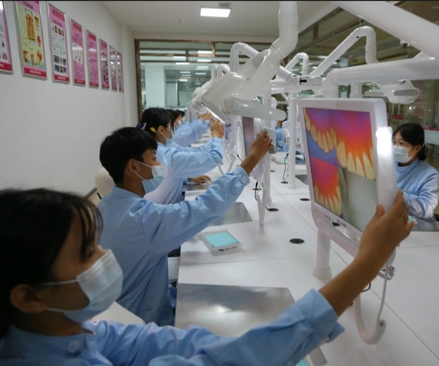 女生能學口腔醫學專業嗎？