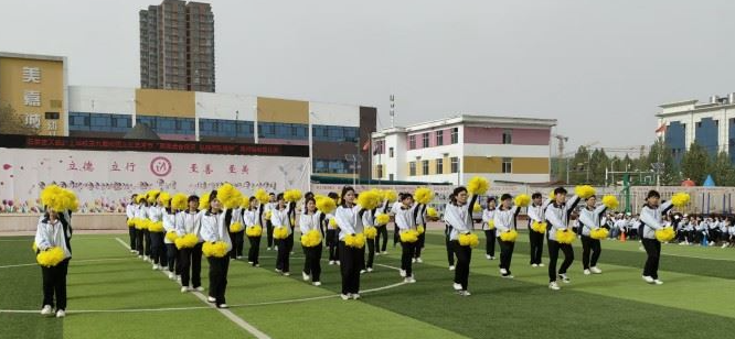 石家莊天使護(hù)士學(xué)校課間啦啦操?zèng)Q賽進(jìn)行時(shí)