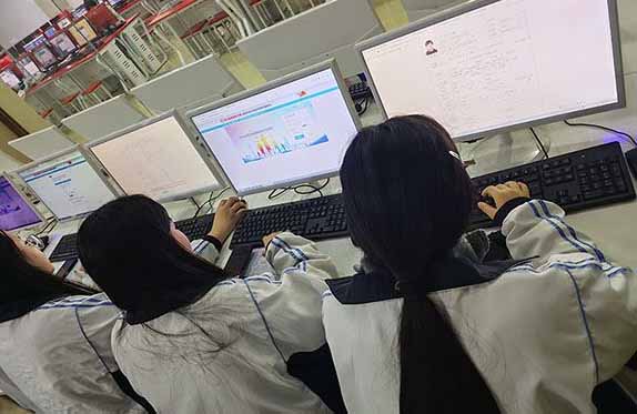 石家莊天使護士學校升學班完成2026年高考報名網上填報