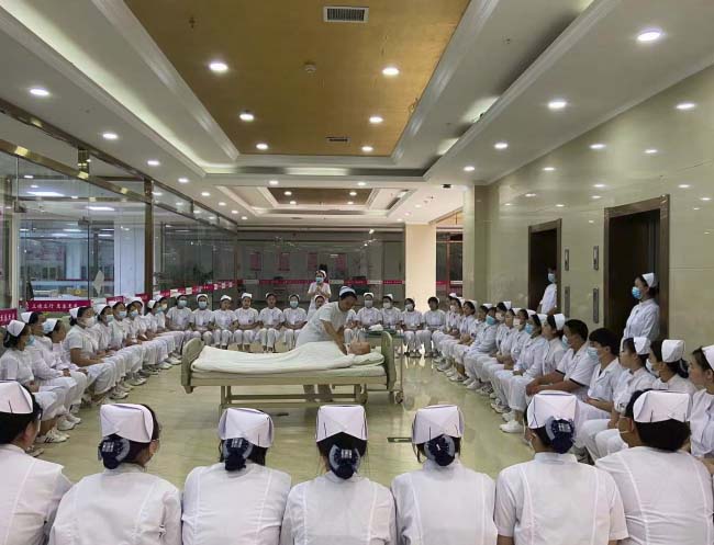 2026年石家莊醫(yī)療護(hù)理員證書怎么報(bào)考